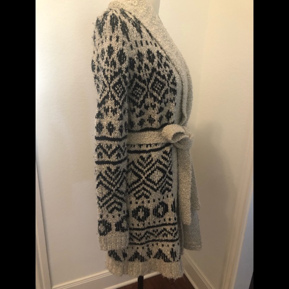 Joe Fresh belted sweater jacket size XS in acrylic/polyester blend - Picture 3 of 6